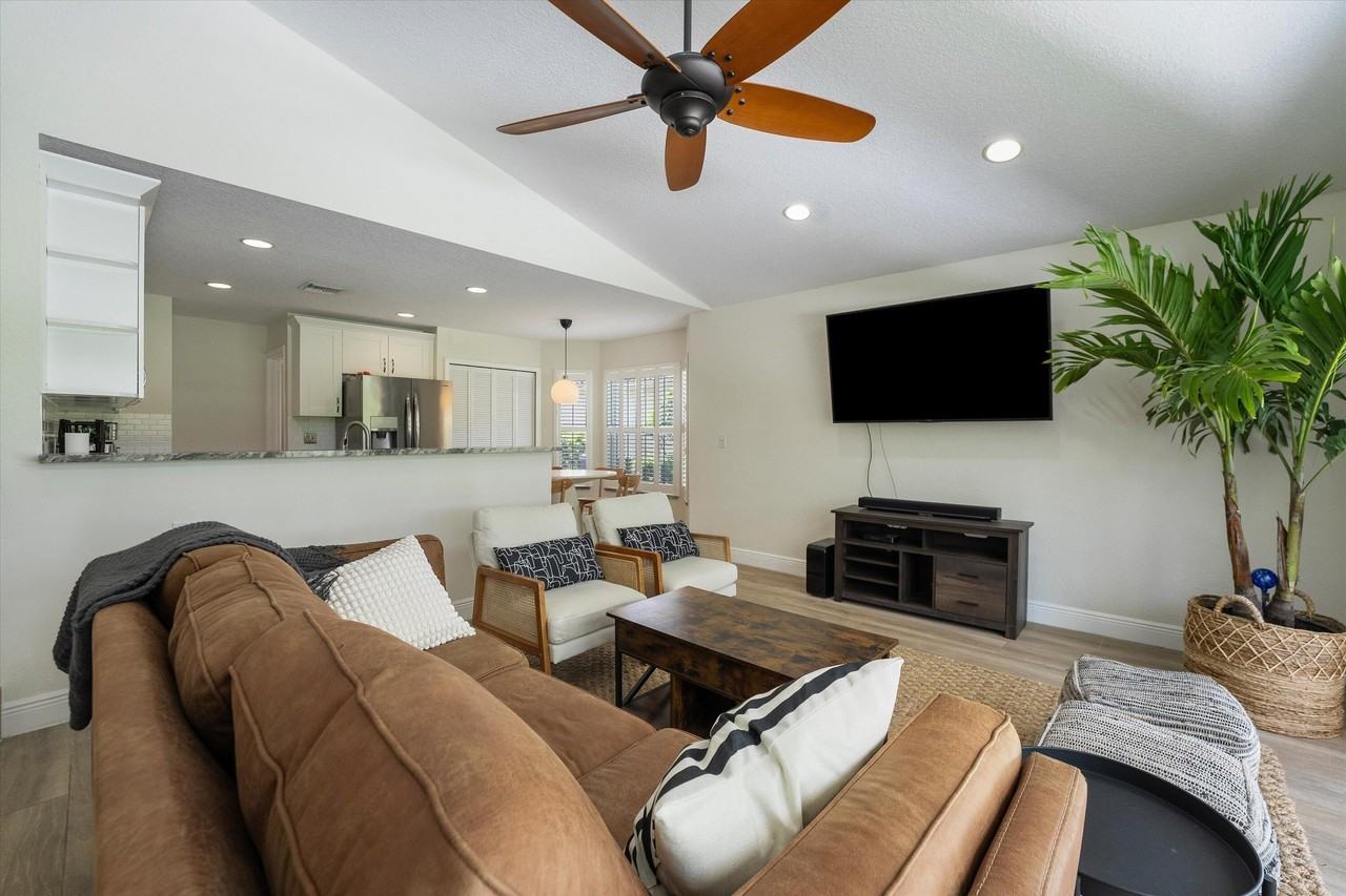 4033 Bluff Harbor Way - Photo 7 of 17