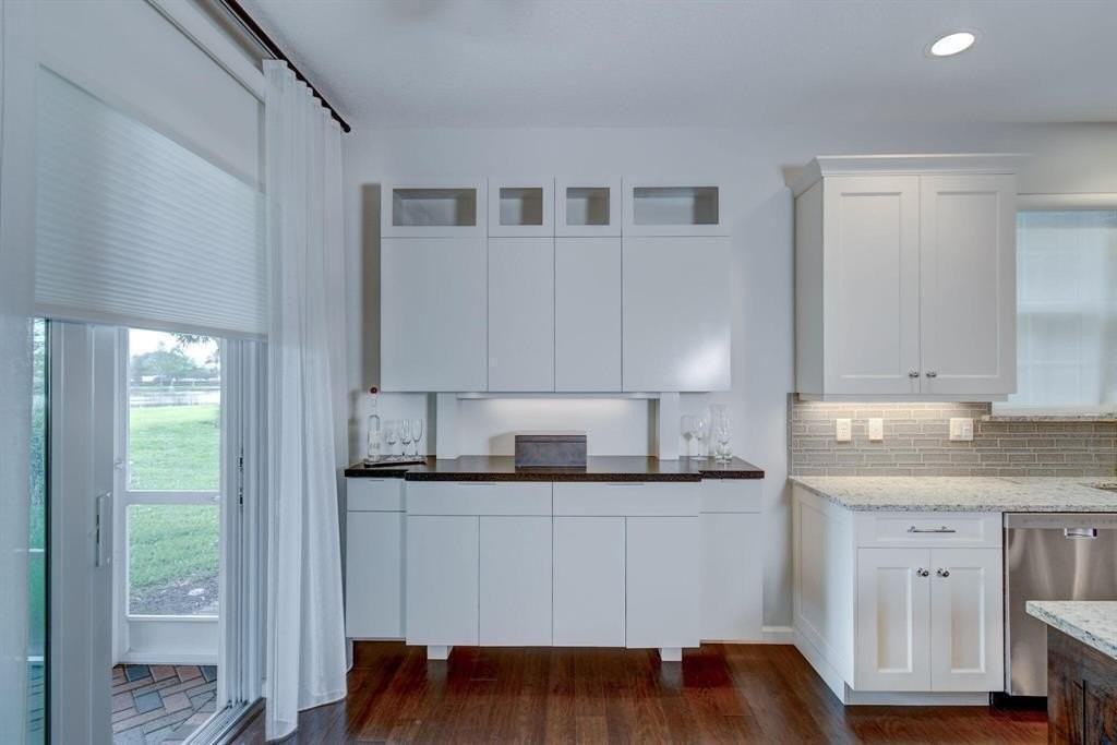 218 Tresana Blvd #36 - Photo 7 of 40