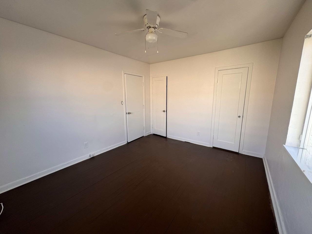 2515 Avenue E - Photo 7 of 9
