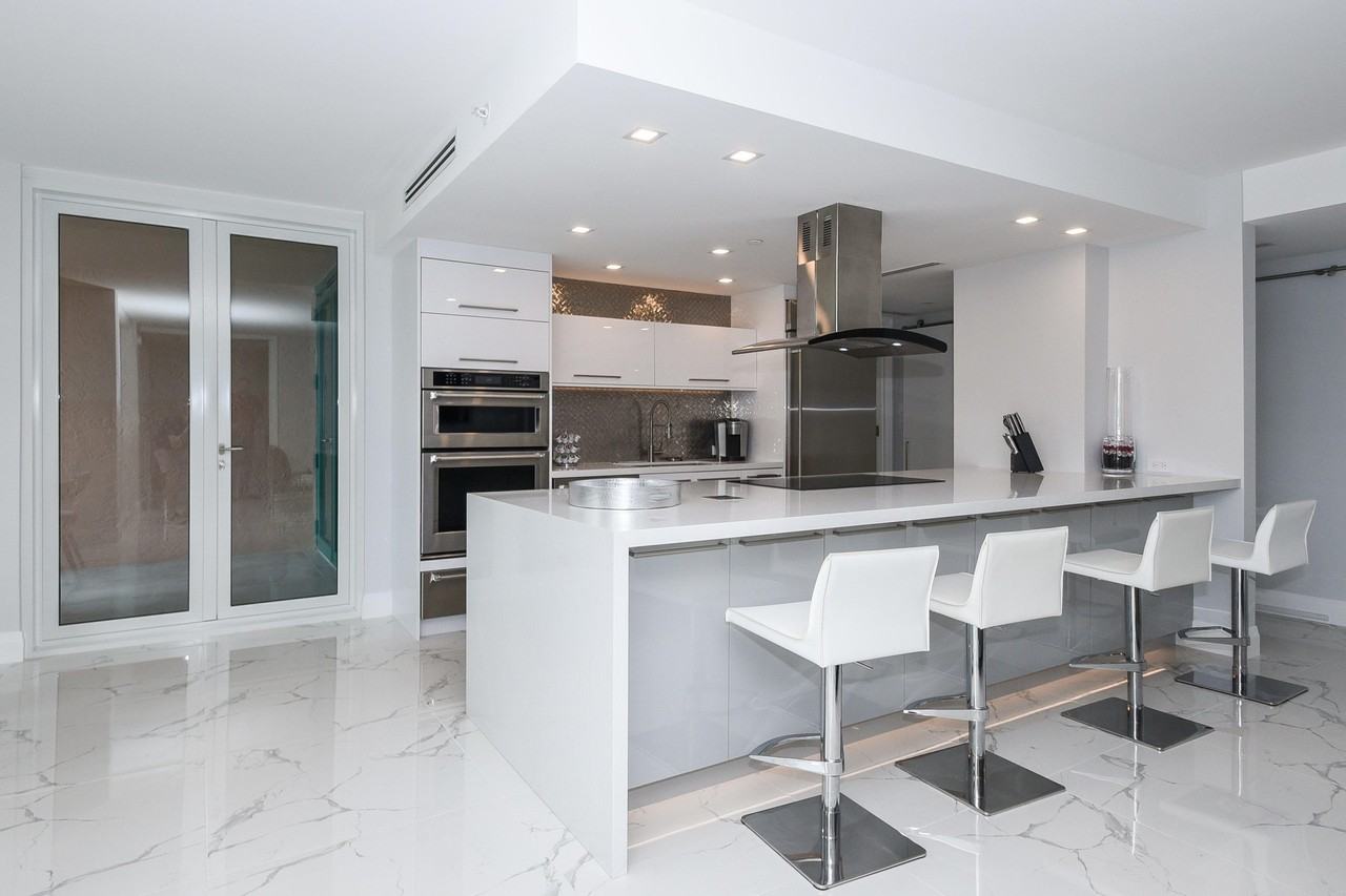 120 Se 5th Ave - Photo 2 of 33