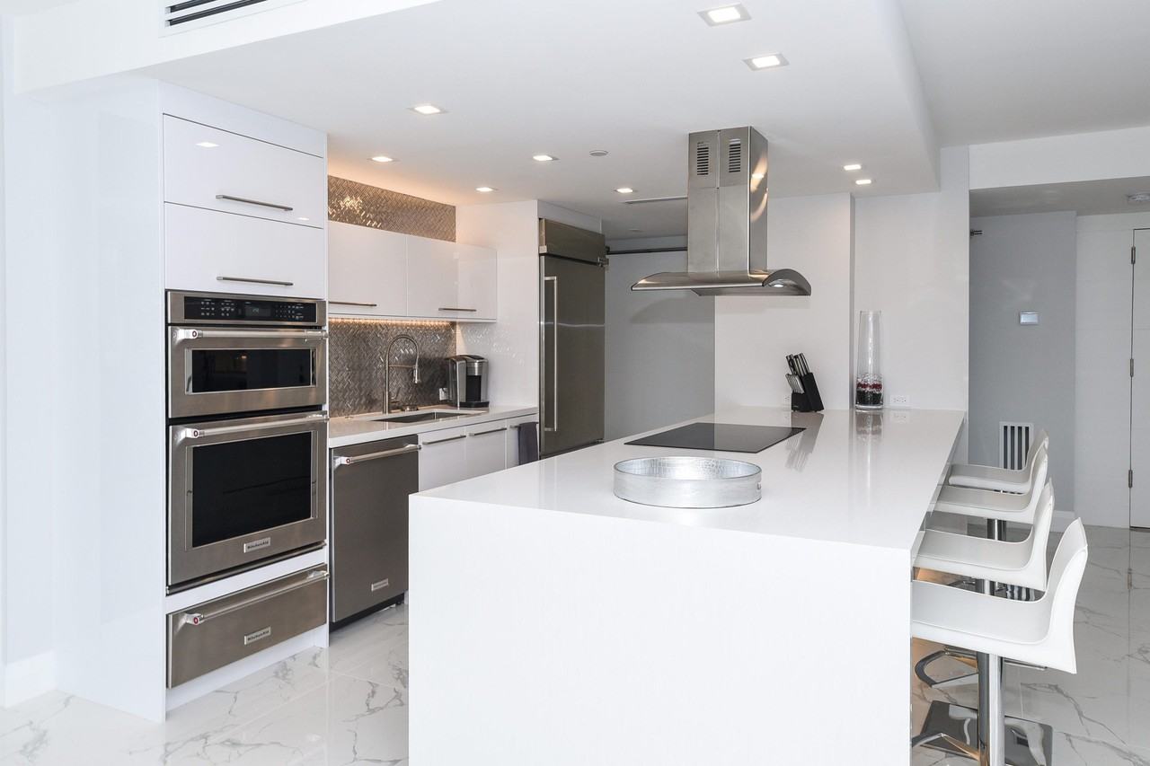 120 Se 5th Ave - Photo 4 of 33