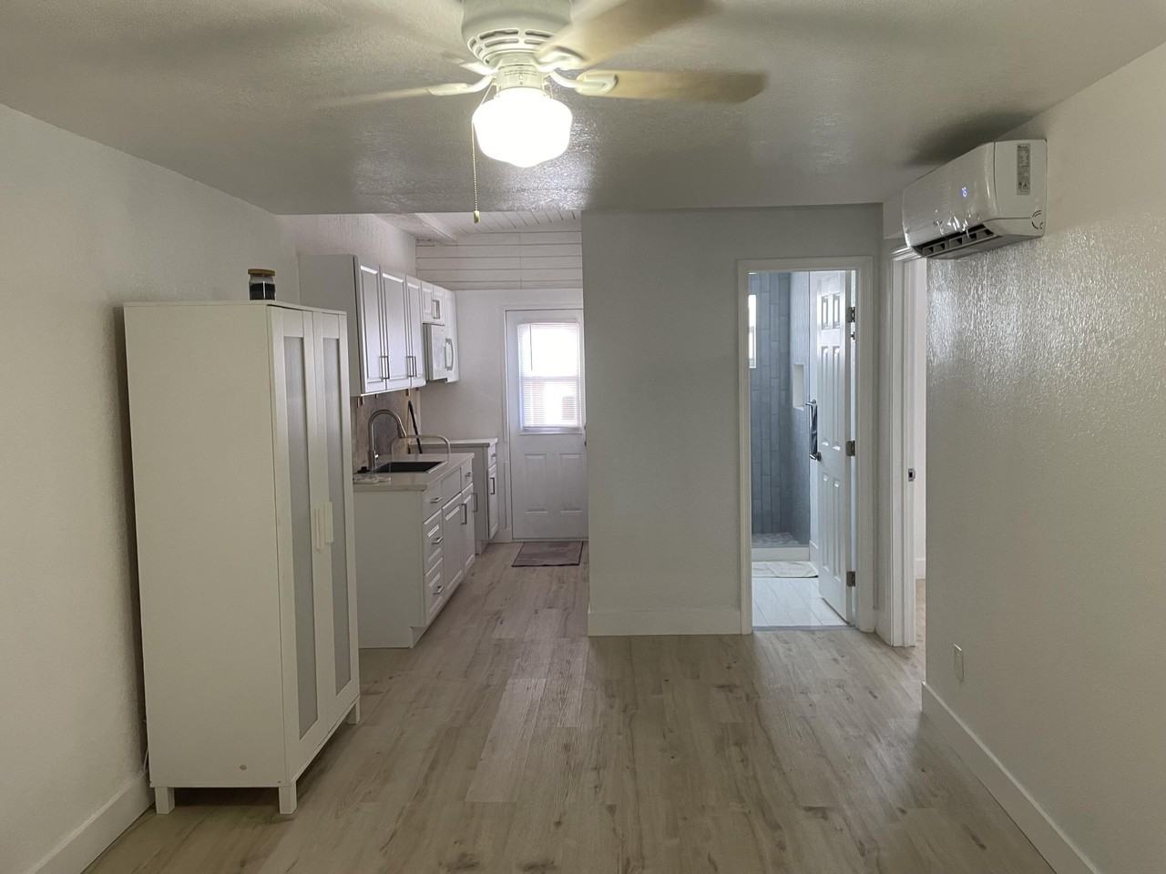 265 Ne 46th St - Photo 4 of 8