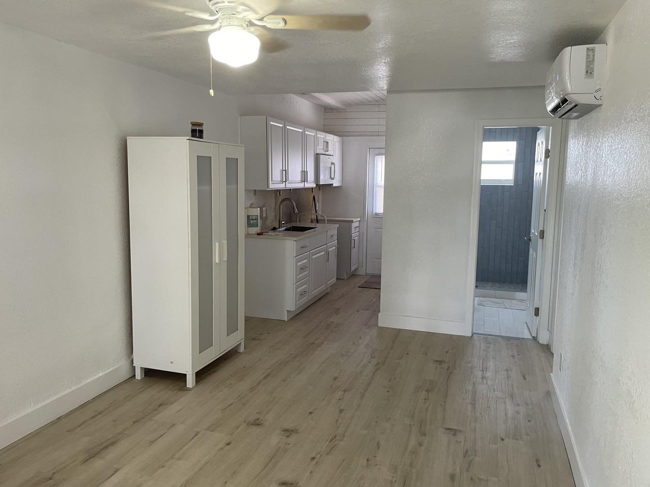 265 Ne 46th St - Photo 6 of 8