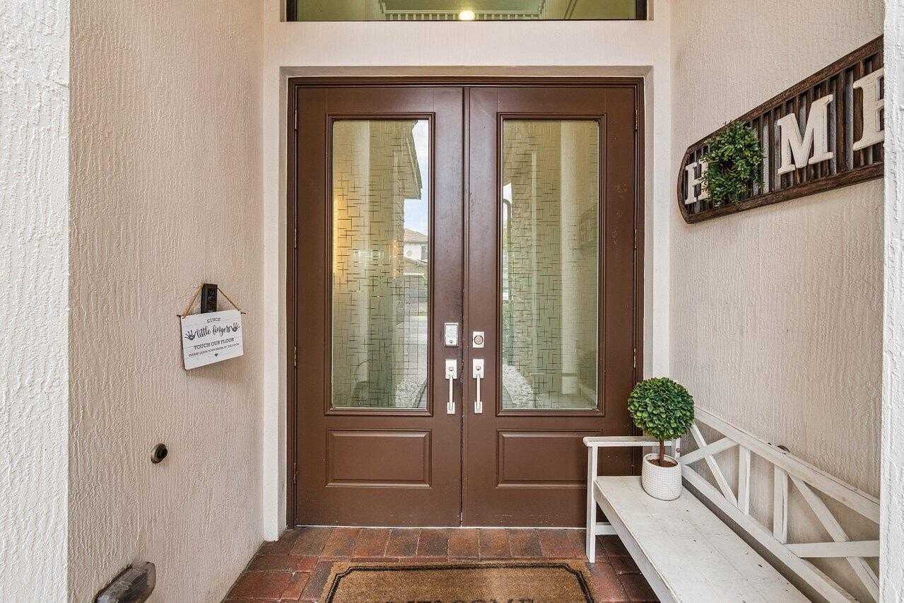 8795 Grand Prix Ln - Photo 3 of 49