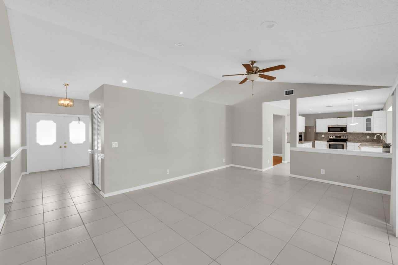 1909 Nw 80th Ave - Photo 7 of 39