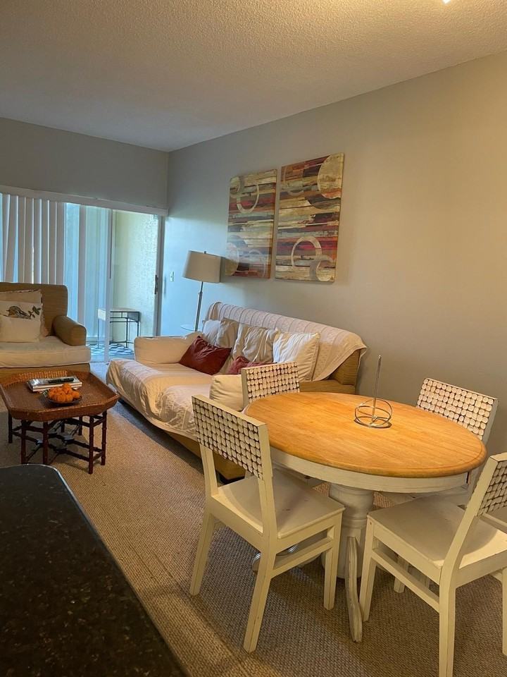 2060 Greenview Shores Blvd #319 - Photo 6 of 20