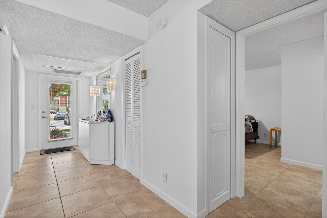 3150 Ne 48th Ct #104 - Photo 4 of 36