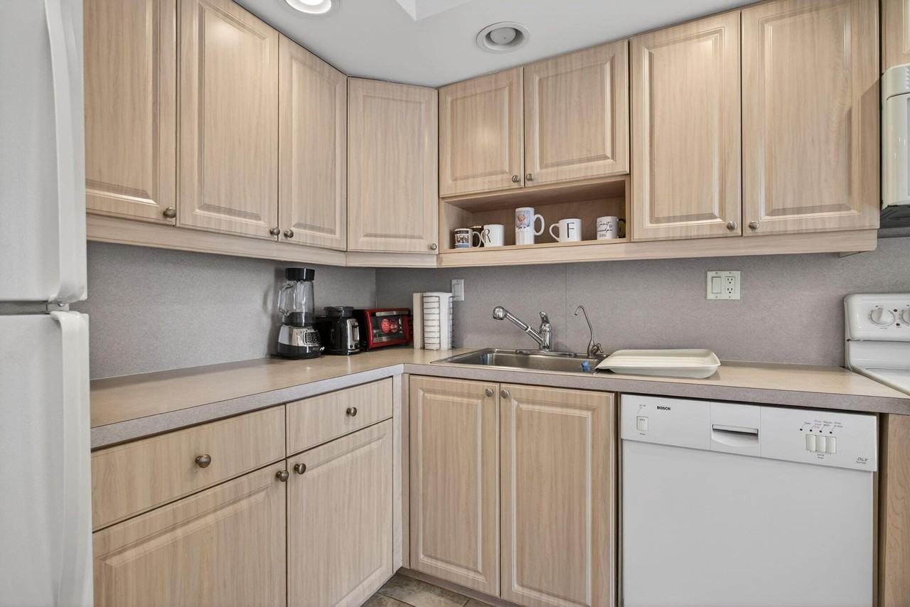 3150 Ne 48th Ct #104 - Photo 7 of 36