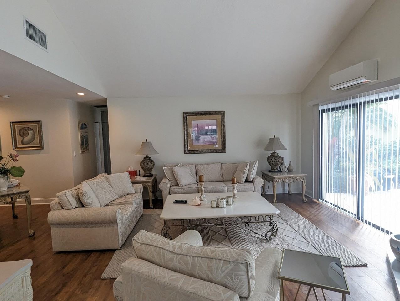 17042 Traverse Cir - Photo 4 of 30