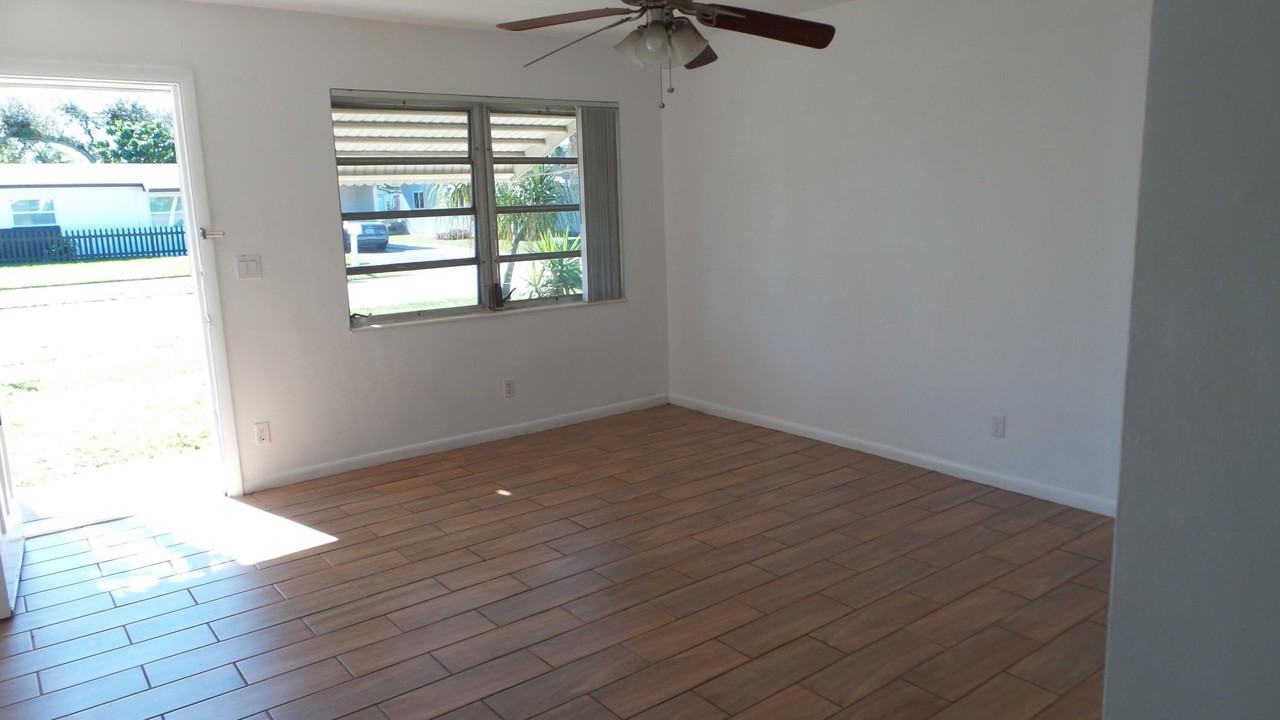 9459 Sw 51st Ct - Photo 2 of 24