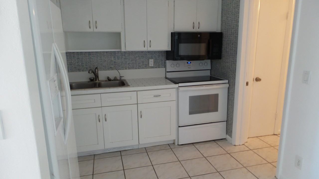 9459 Sw 51st Ct - Photo 4 of 24