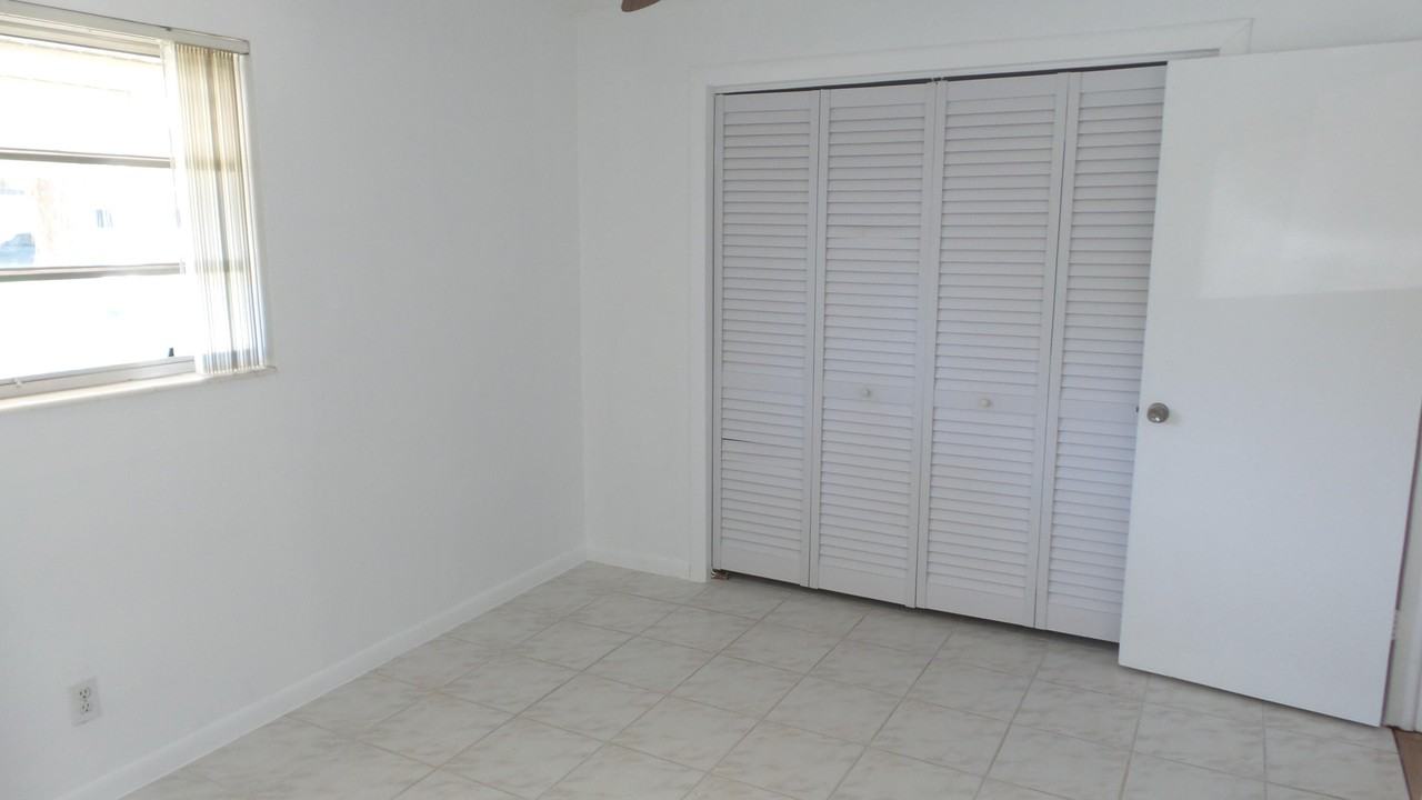 9459 Sw 51st Ct - Photo 6 of 24