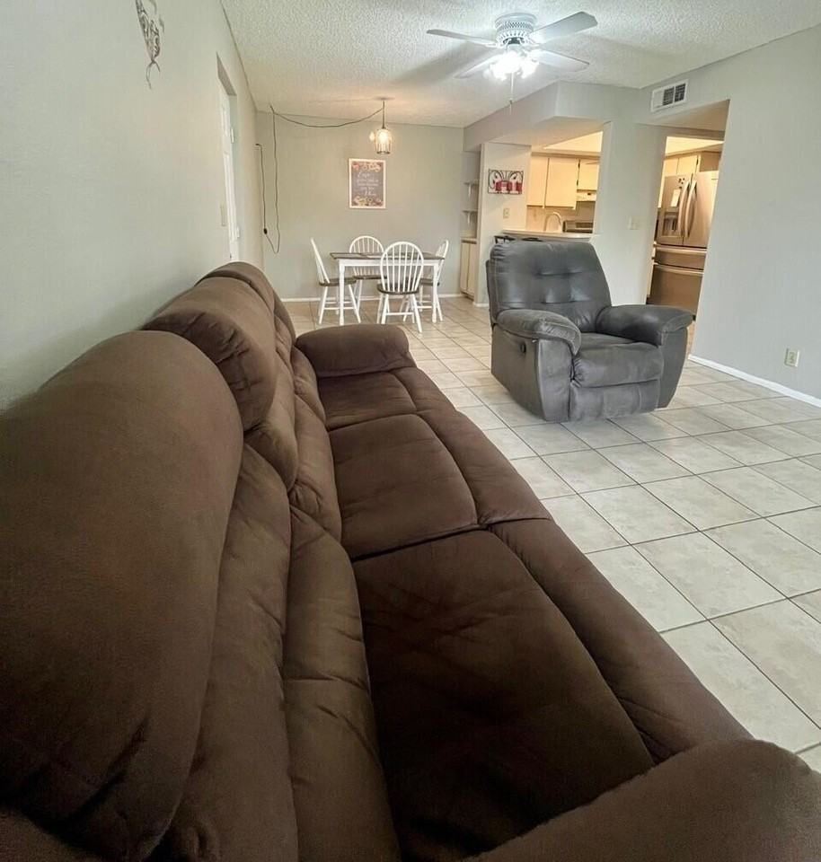 1537 Se Royal Green Cir #E204 - Photo 3 of 19