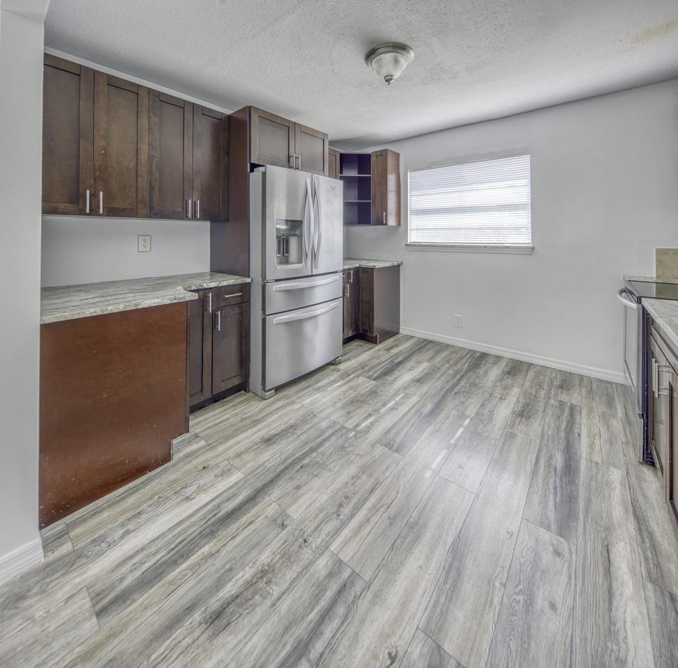 216 S Ocean Breeze - Photo 3 of 15