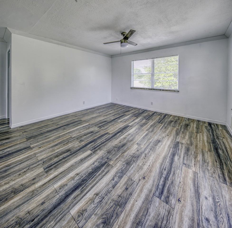 216 S Ocean Breeze - Photo 6 of 15