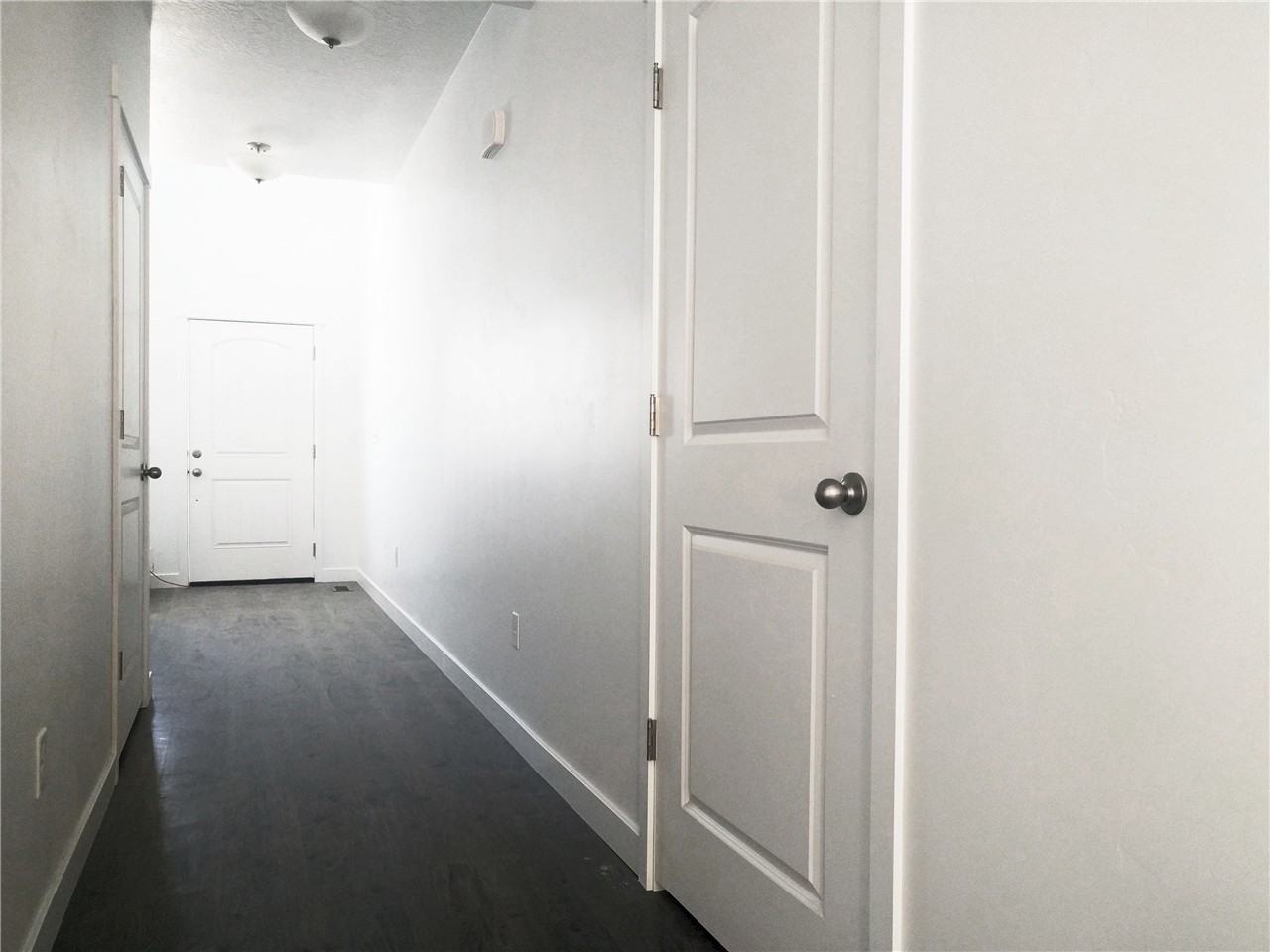 504 S Pegasus Way - Photo 4 of 35