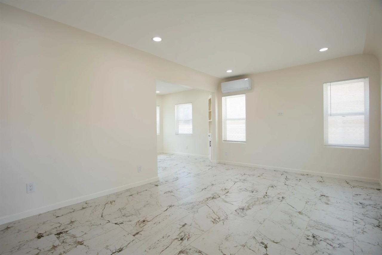 4563 Rainier Ave - Photo 3 of 23