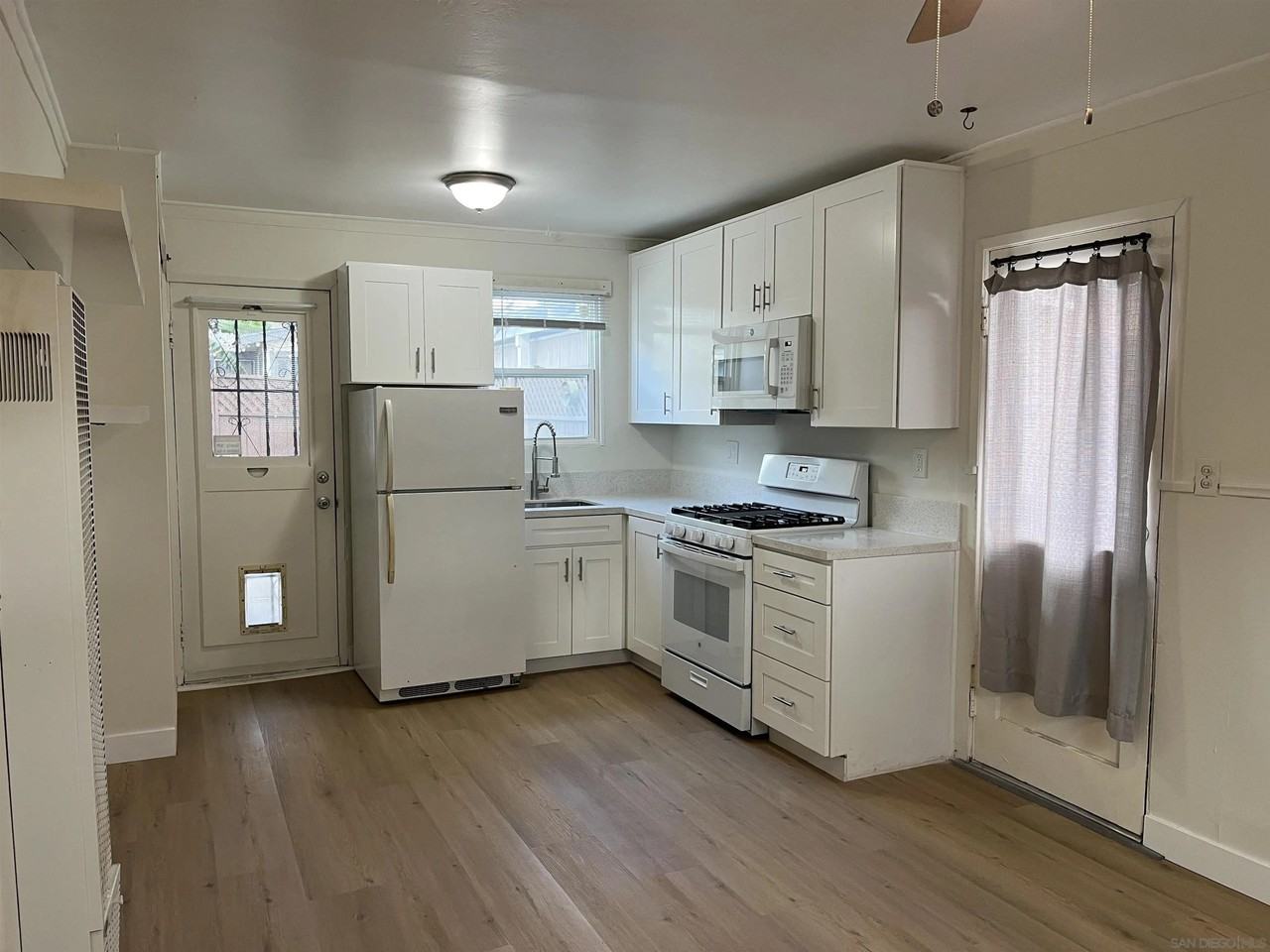3610 44th St - Photo 2 of 10