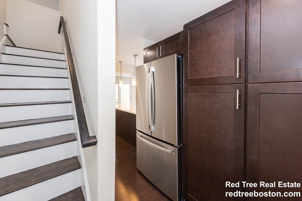 57 Catherine St #2 - Photo 7 of 24