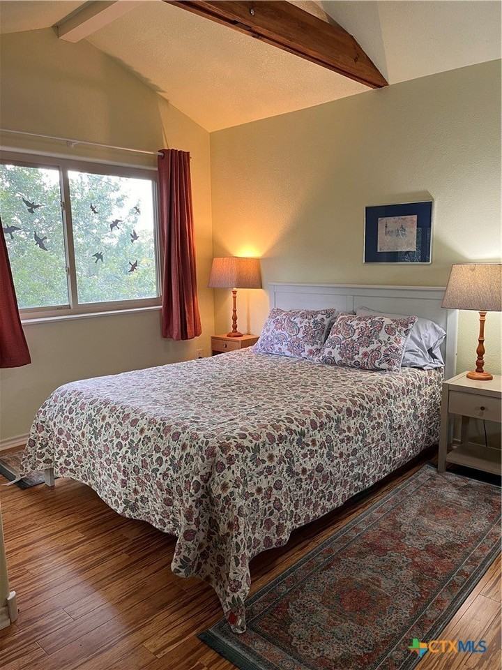 121 Butler Ln - Photo 3 of 26