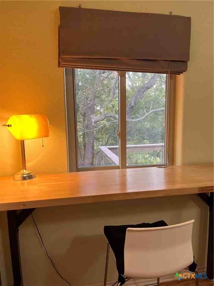 121 Butler Ln - Photo 6 of 26