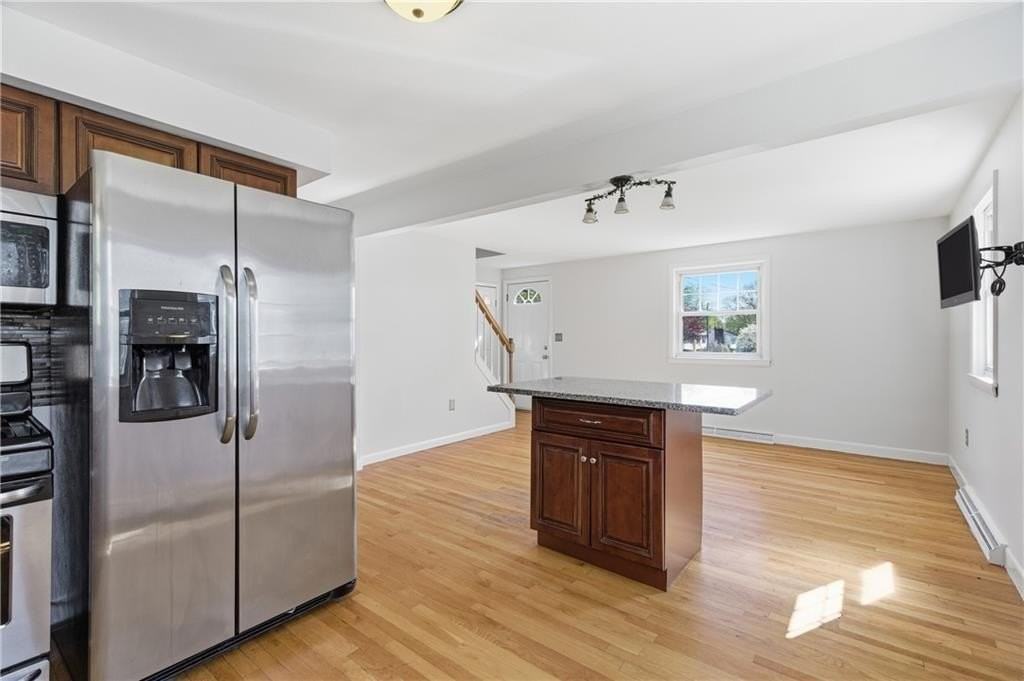244 Williams St - Photo 7 of 33