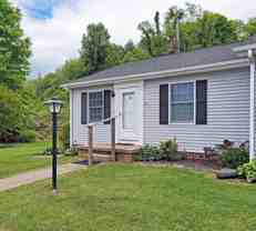 952 Beverly Dr ##Unit - Photo 1 of 1