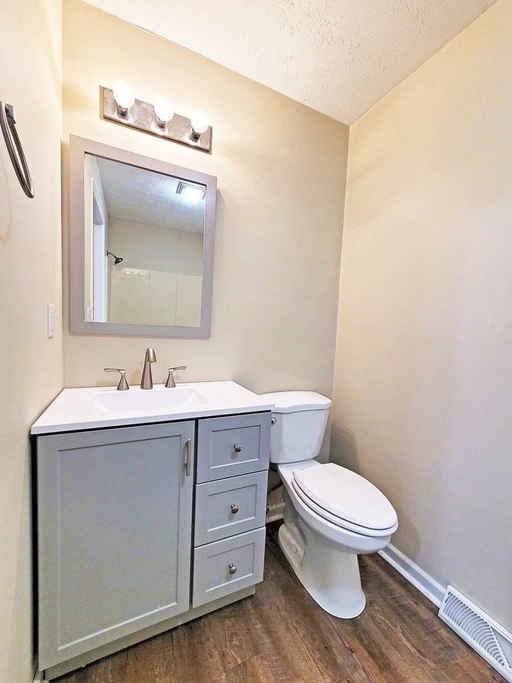 952 Beverly Dr - Photo 6 of 10