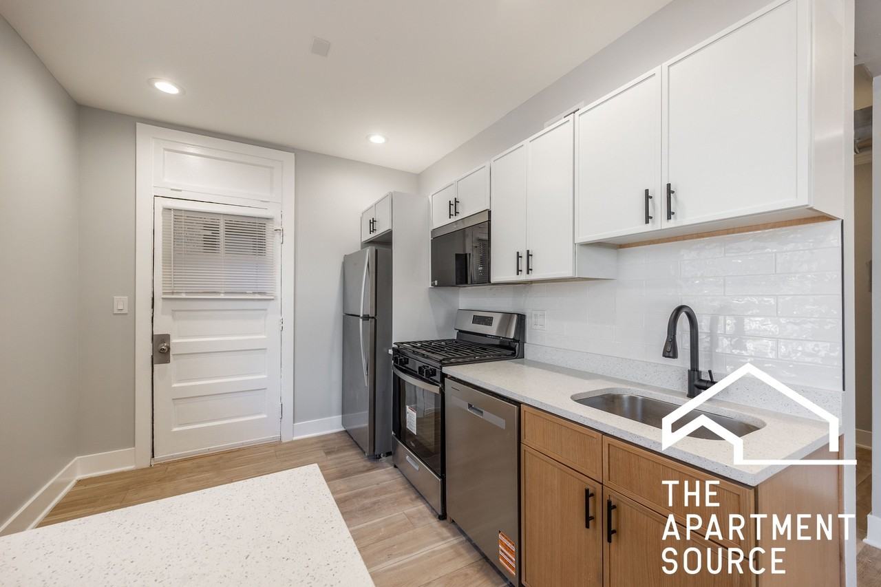 6150 N Francisco Ave #2B