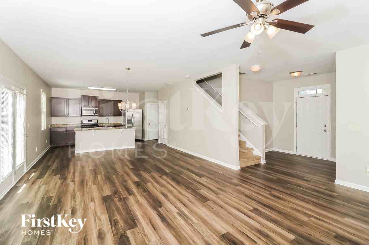 31 Wesleyan Way - Photo 5 of 16