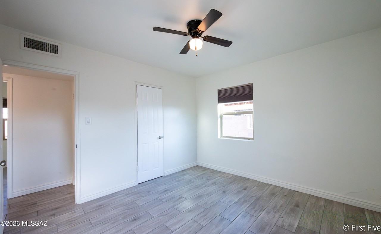 2011 S Kelvin Stra - Photo 6 of 20
