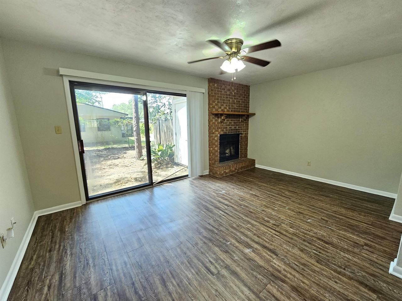 198 Locke St #B - Photo 7 of 18