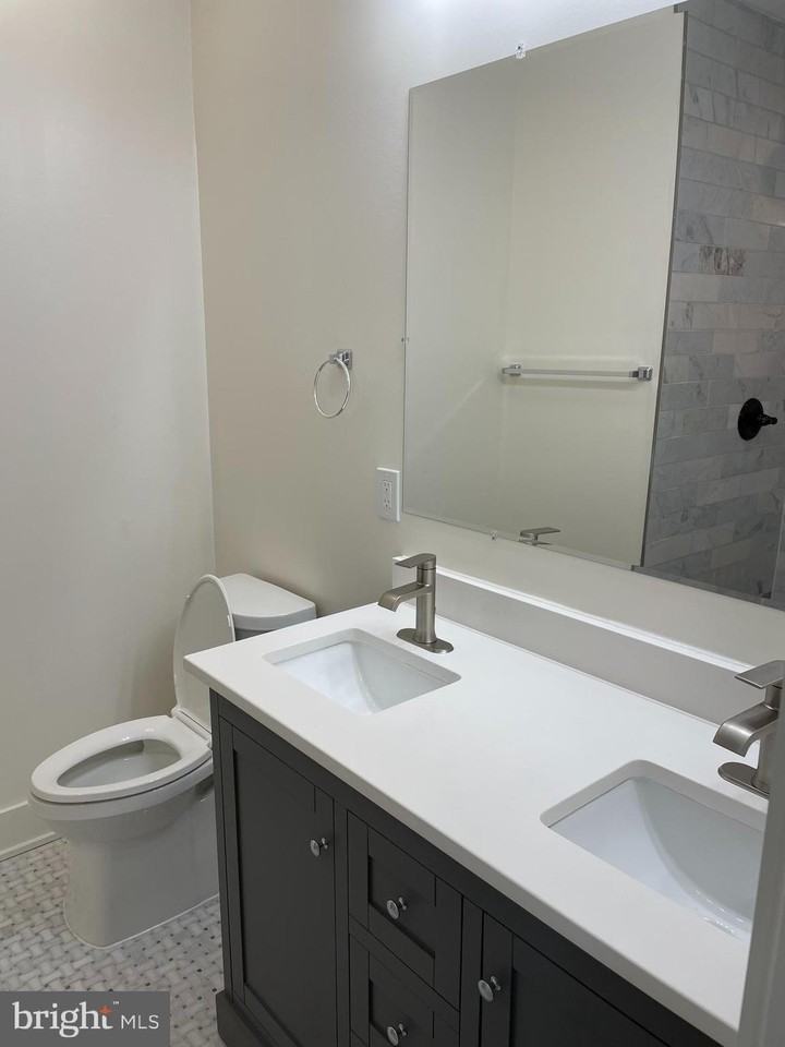 415 11th St Ne - Photo 4 of 7