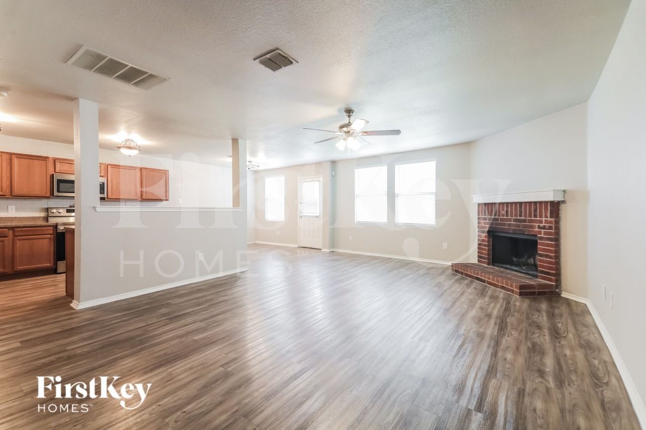 11036 Rankin Dr - Photo 3 of 20