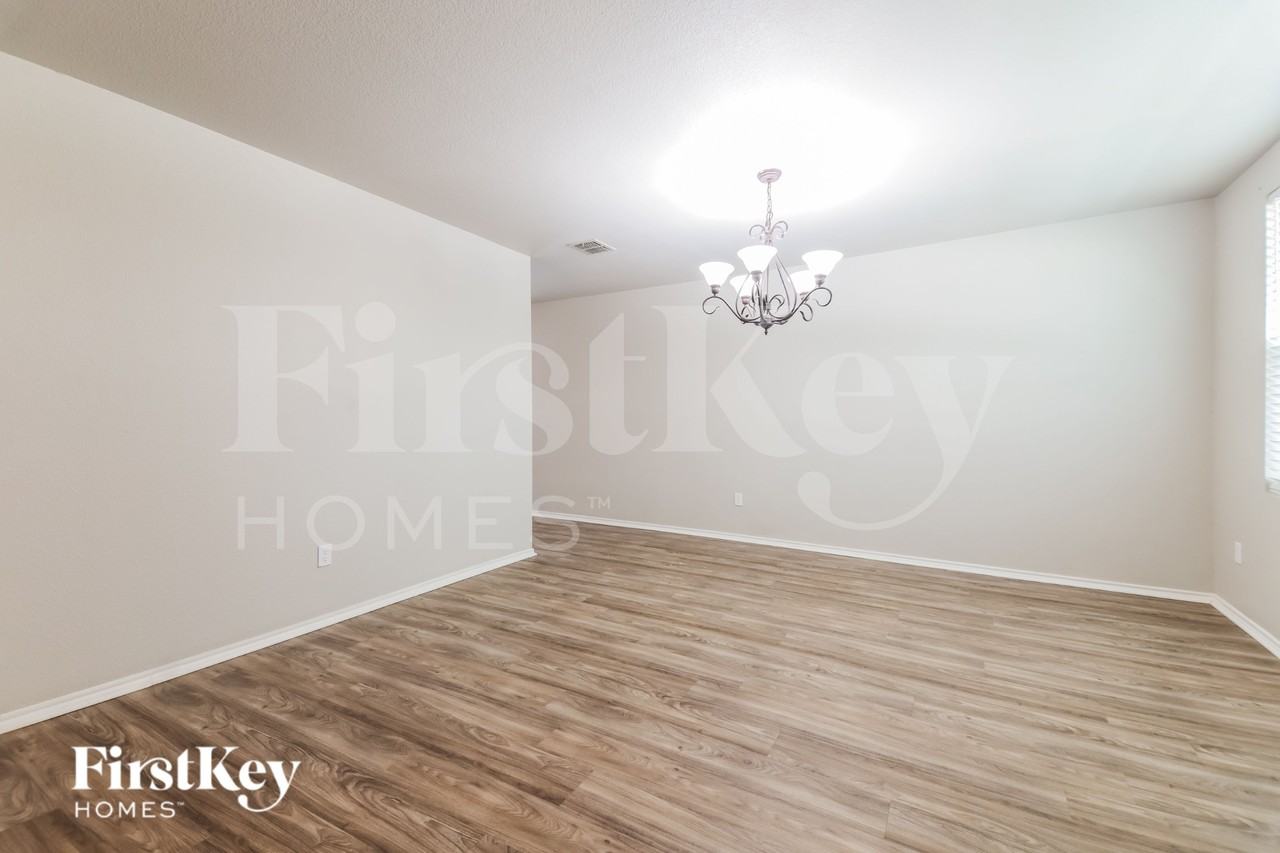 11036 Rankin Dr - Photo 7 of 20