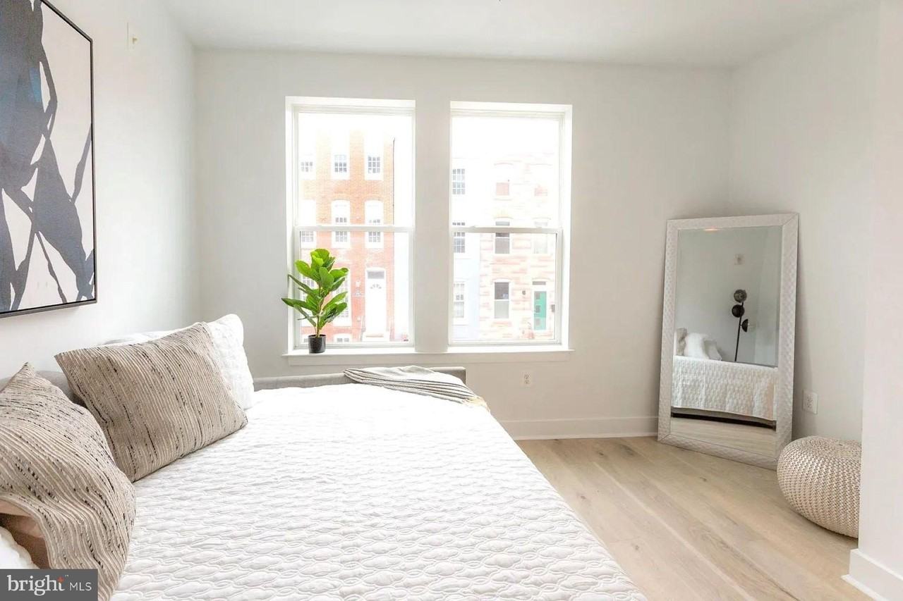 1702 Light St #302 - Photo 6 of 14