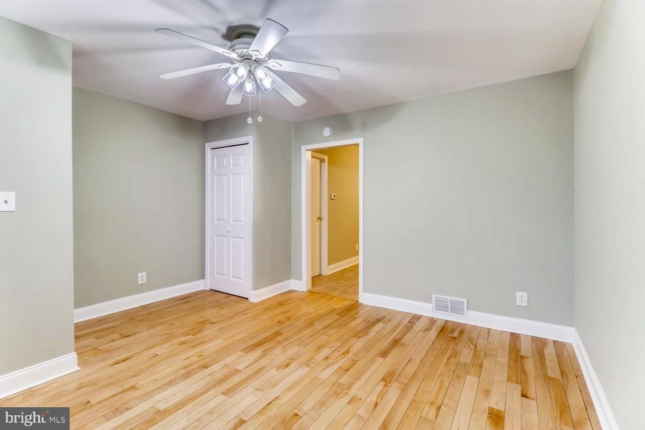 1020 W Lombard St - Photo 3 of 21