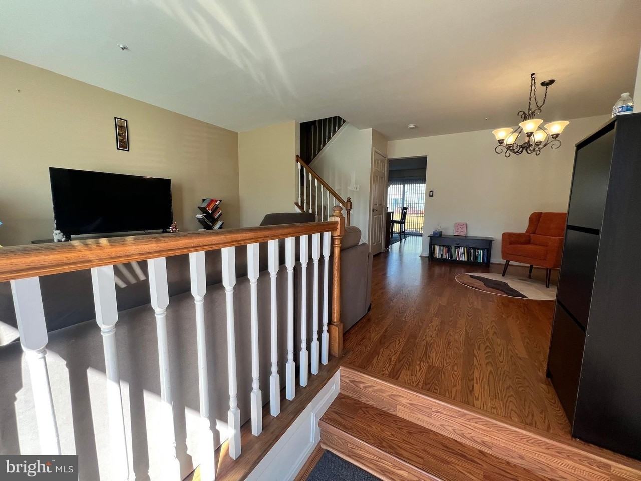 10528 Catalina Pl - Photo 2 of 20
