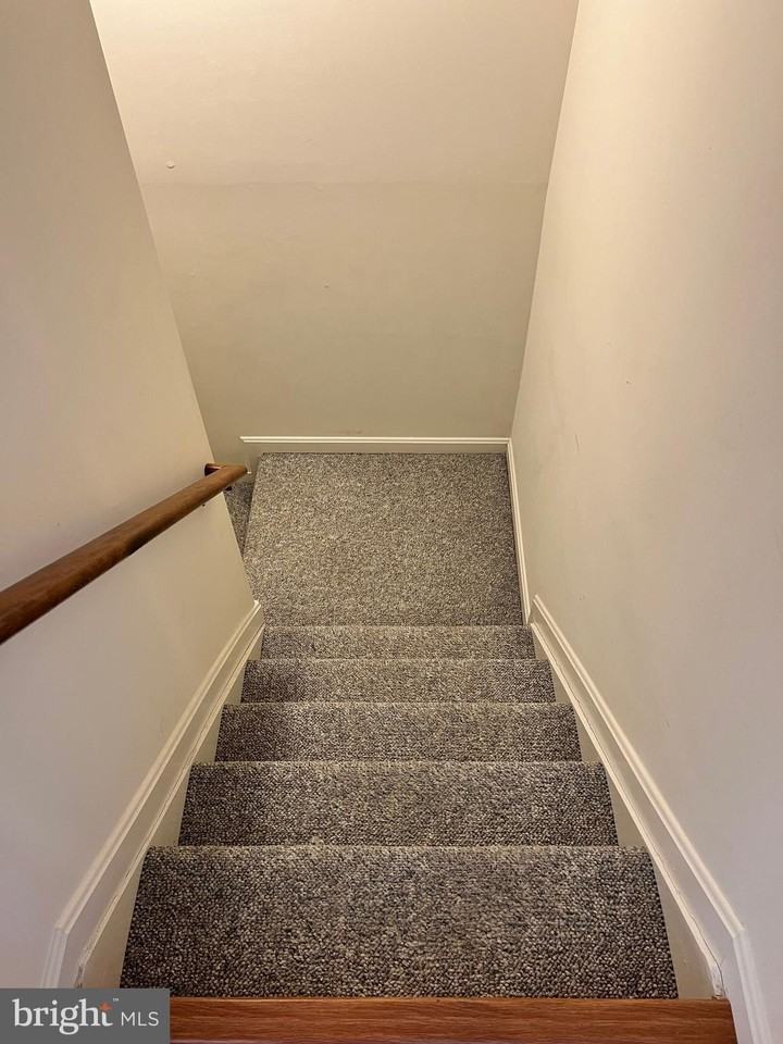 10528 Catalina Pl - Photo 5 of 20
