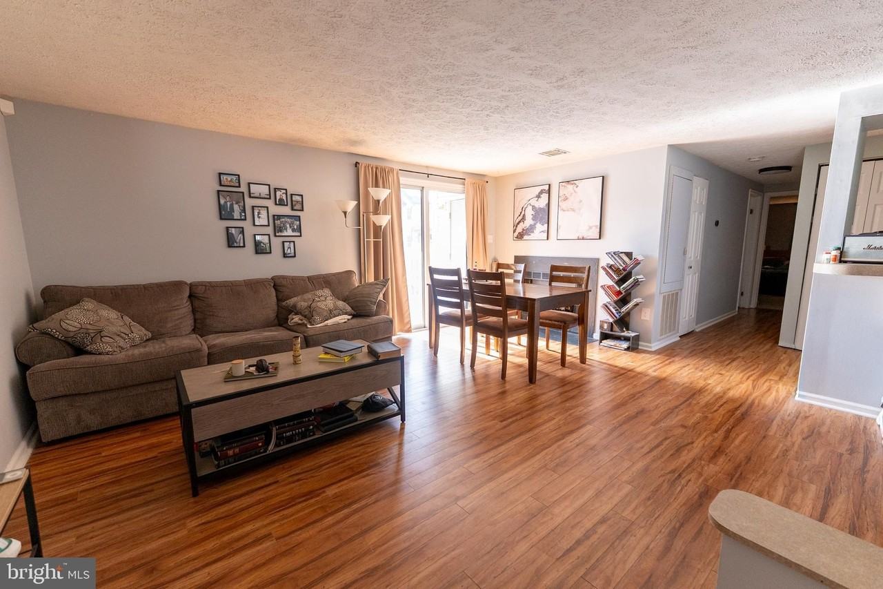 800 Stratford Way #E - Photo 4 of 24