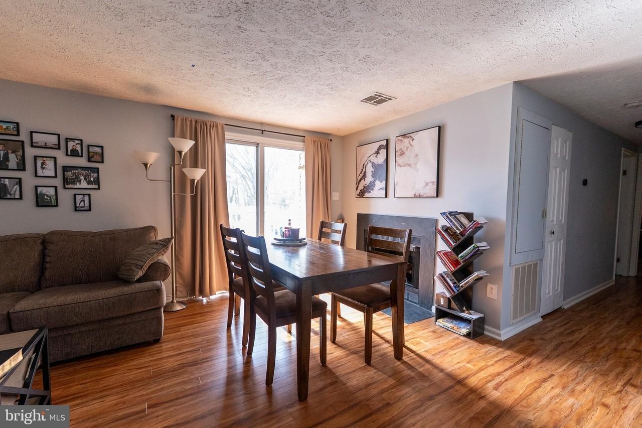 800 Stratford Way #E - Photo 5 of 24