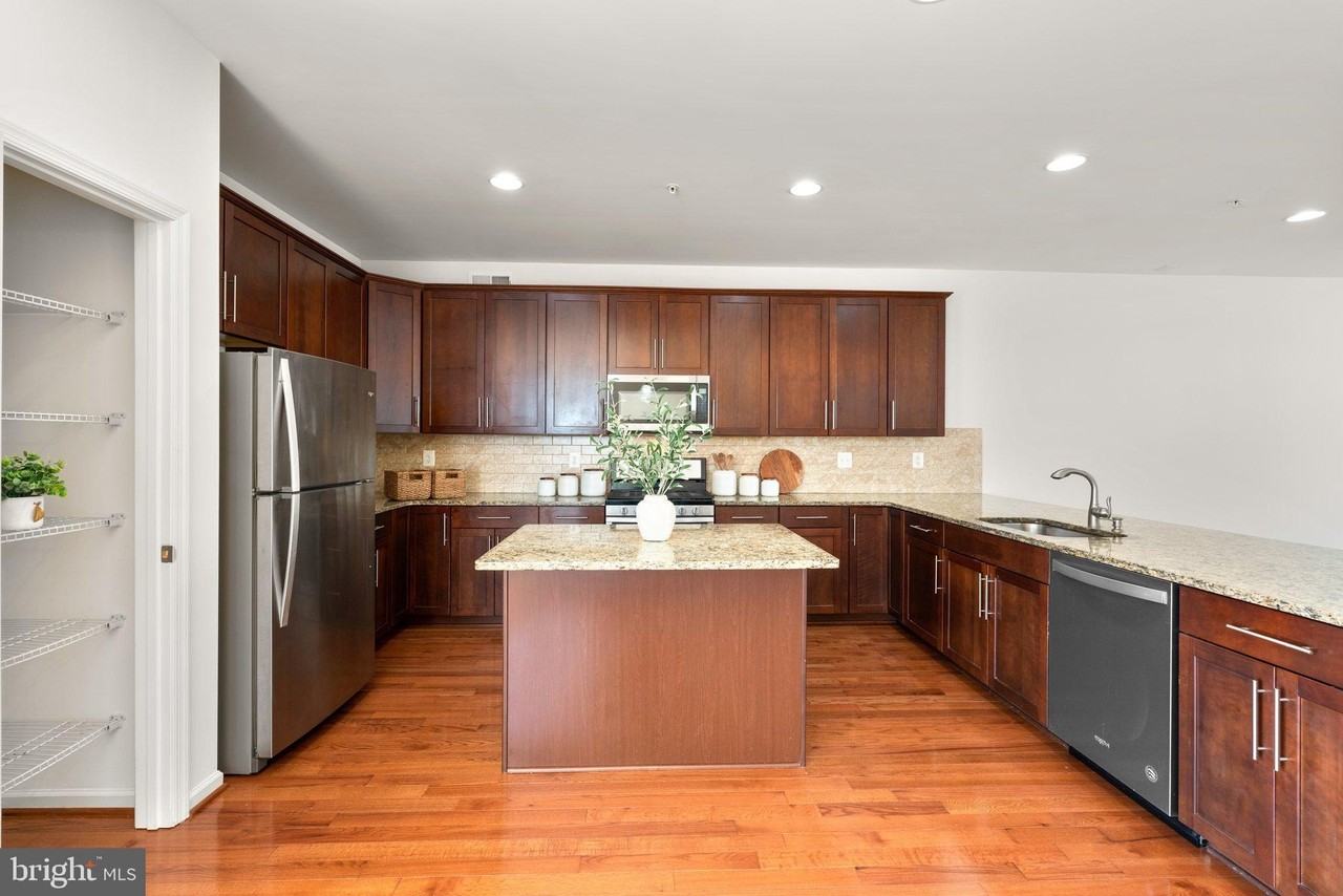 7769 Dagny Way - Photo 4 of 43