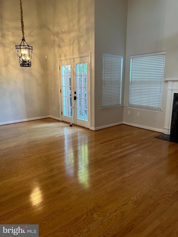 13555 Lord Baltimore Pl - Photo 4 of 16