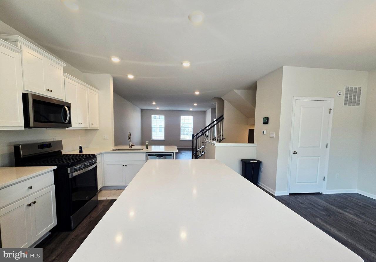 50 Autumn Park Dr - Photo 3 of 43