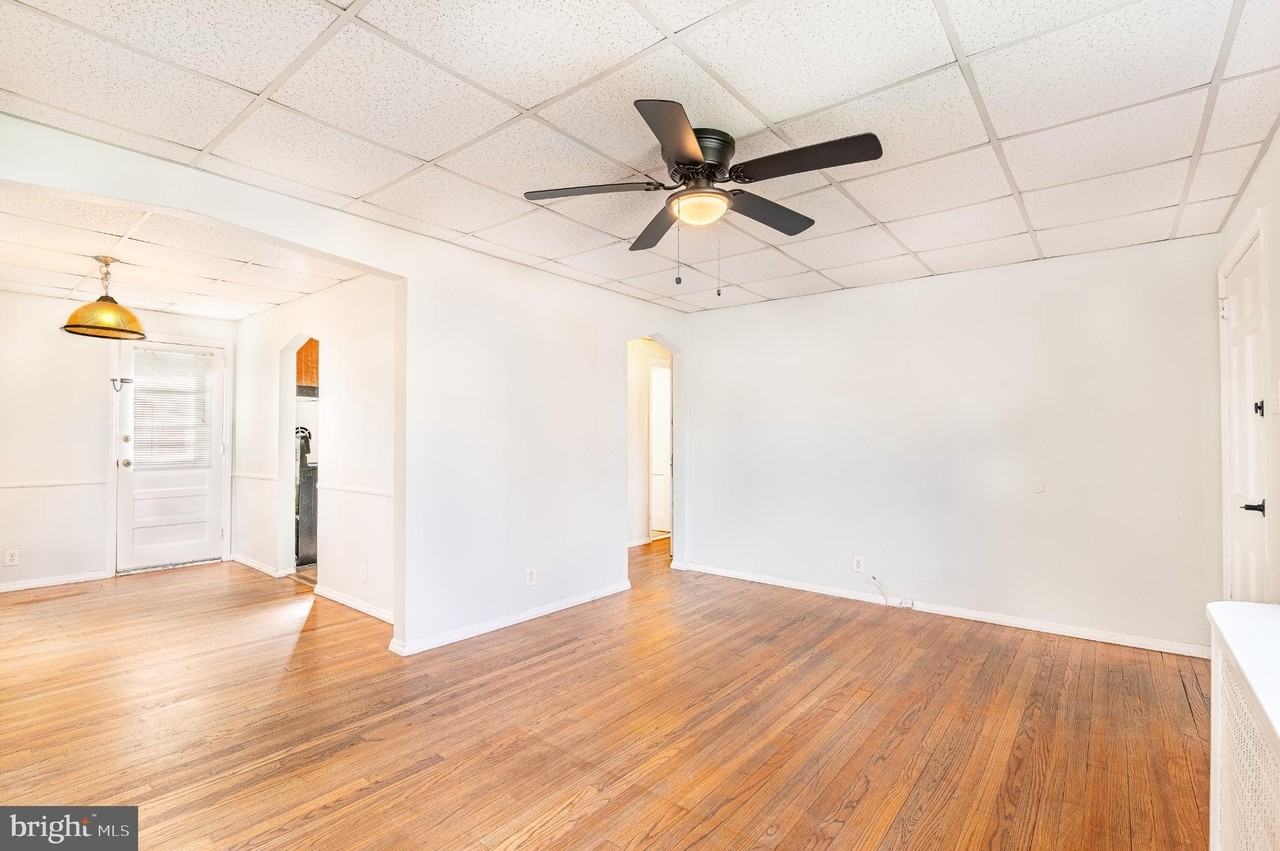 1120 Howard Ave #A - Photo 4 of 23