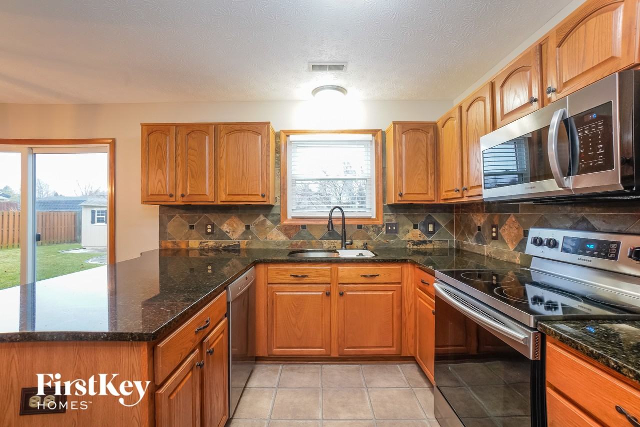 785 Hummingbird Ln - Photo 6 of 15