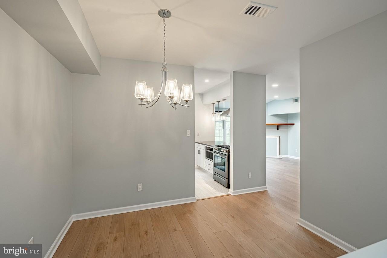 9 Oak Leaf Ln - Photo 6 of 32