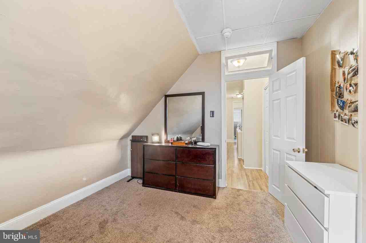 220 S Scott Ave #3rdFL - Photo 3 of 22