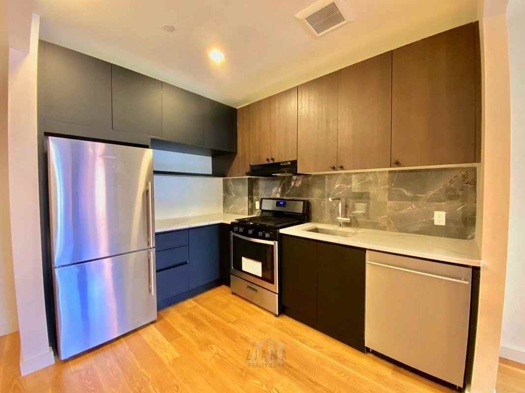 E 19th St #6E - Photo 2 of 13