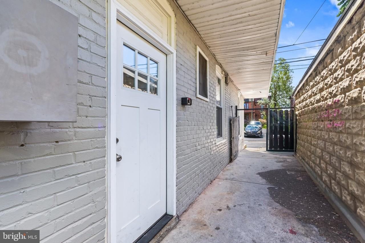 531 Walton St #4 - Photo 3 of 16